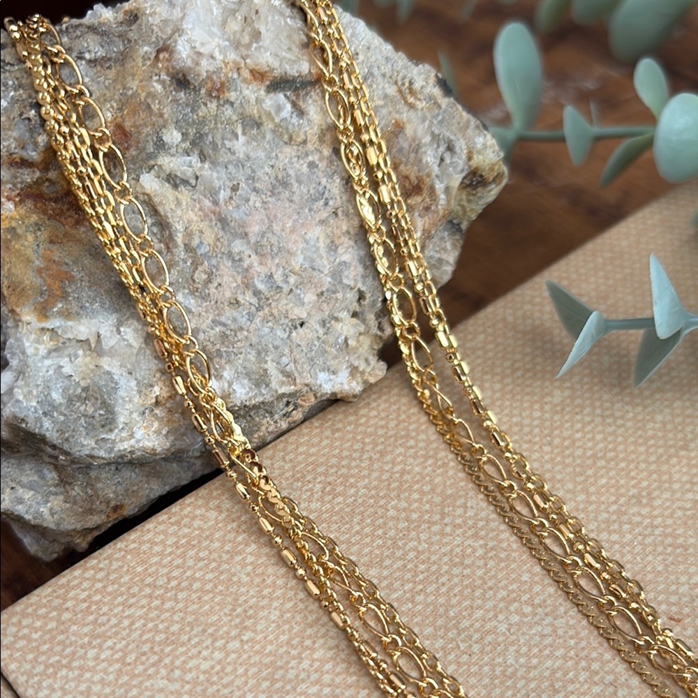 Vintage Avon 90s Gold Layered 18-22” Necklace Set Bundle of 4 Chains 18 NIB - Picture 6 of 12